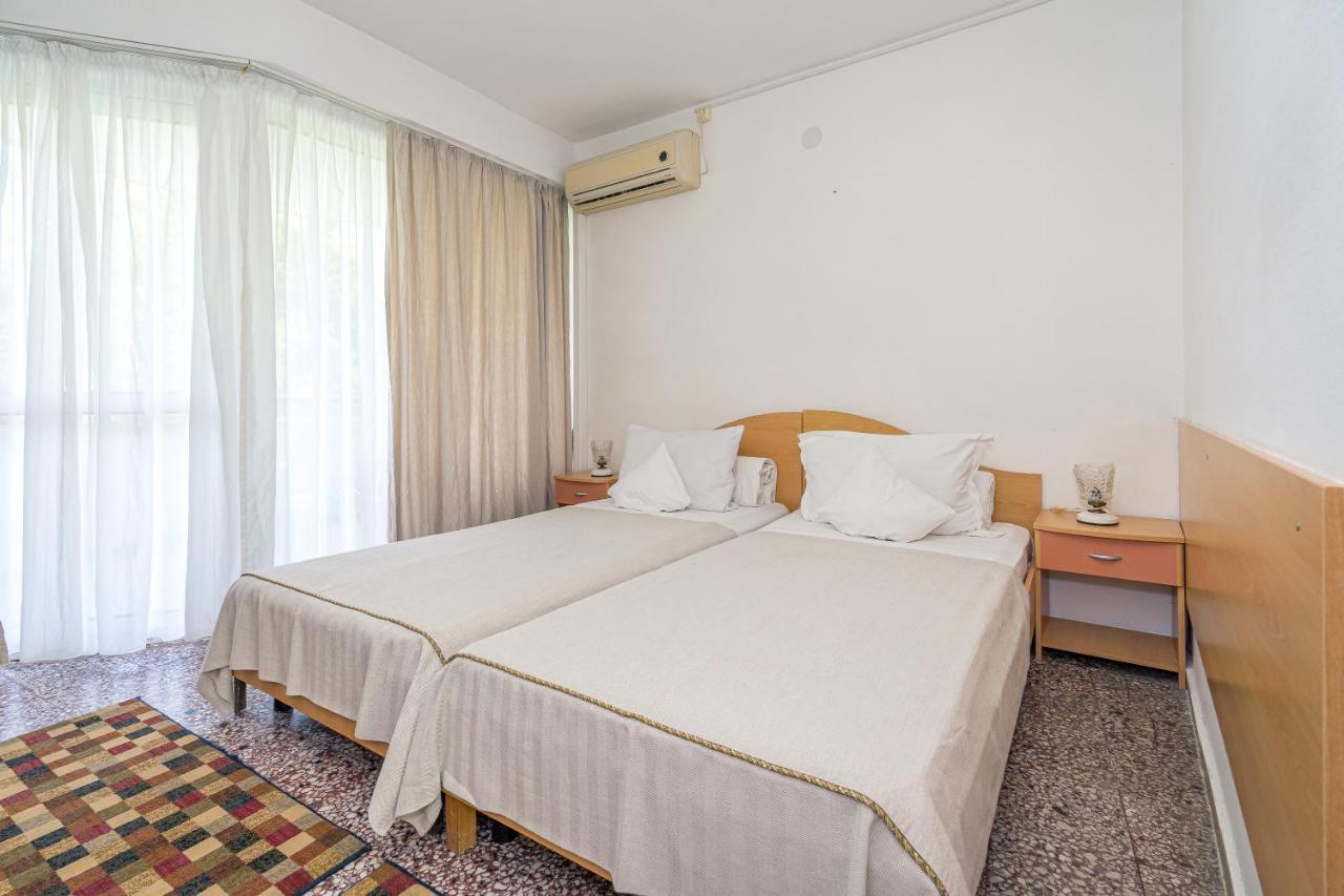 Hotel Raluca Venus Exterior foto