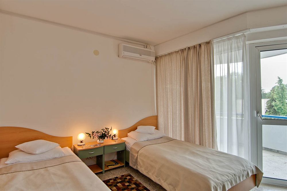 Hotel Raluca Venus Exterior foto